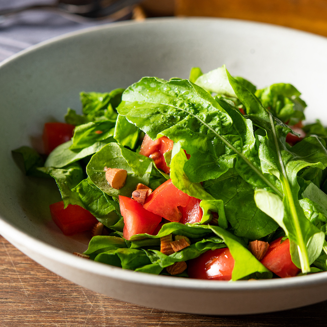 Organic Rocket và Tomato Salad